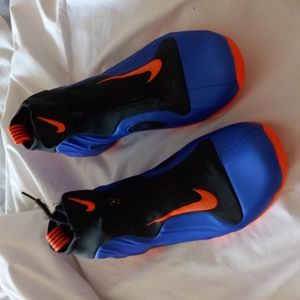 Nike Air flightpostsite men  size 8.5 Knicks color worn once good shape